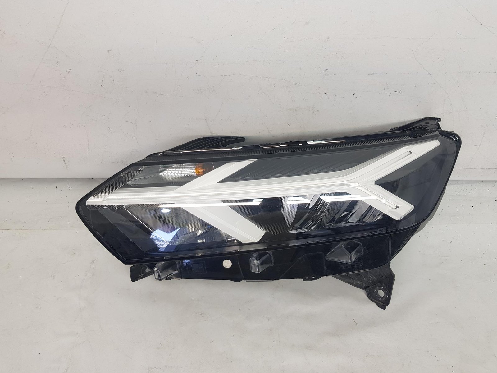 Far stanga full led Dacia Logan 3 Sandero 3 Jogger facelift 260602962R 2023 2024 2025 2026