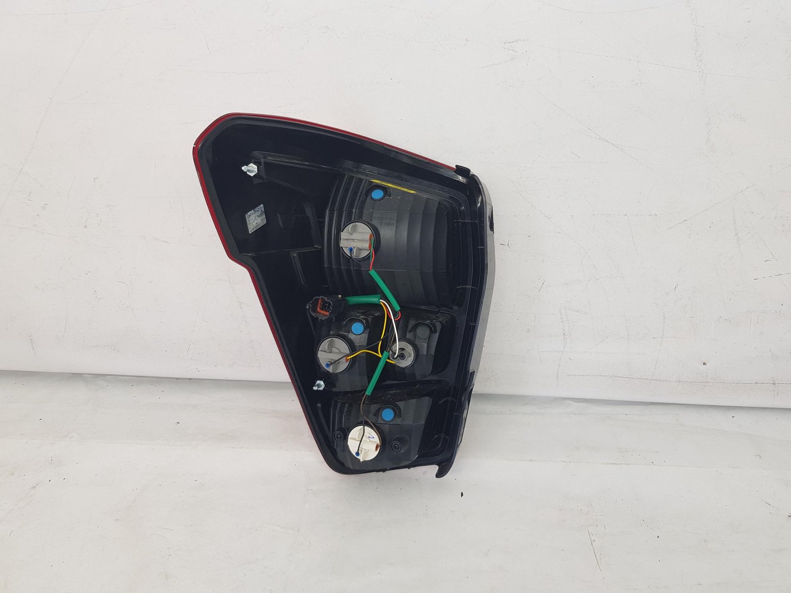 Stop tripla dreapta spate Ssangyong KGM Musso 83602-38011 2018 2019 2020 2021 2022 2023 2024 2025 - imagine 5