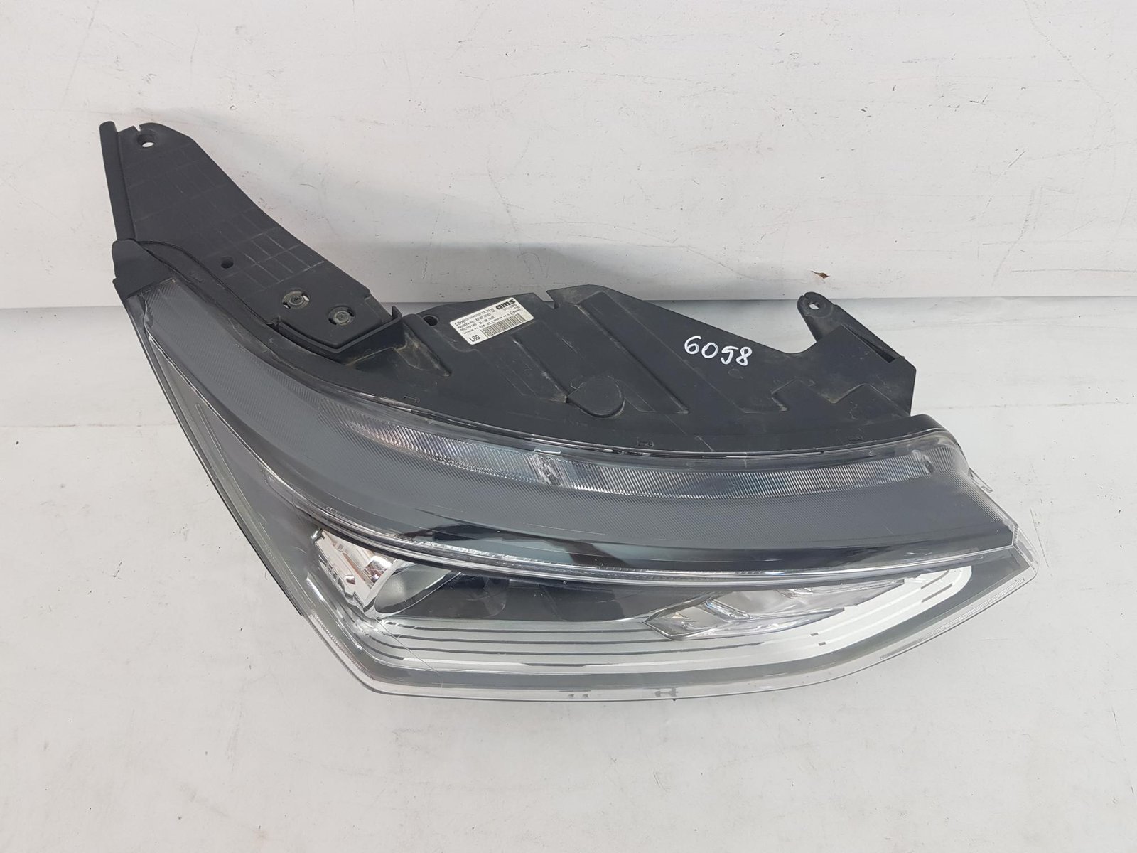 Faruri stanga halogen + led Ssangyong KGM Korando C300 8310237101 2019 2020 2021 2022 2023 2024 - imagine 5