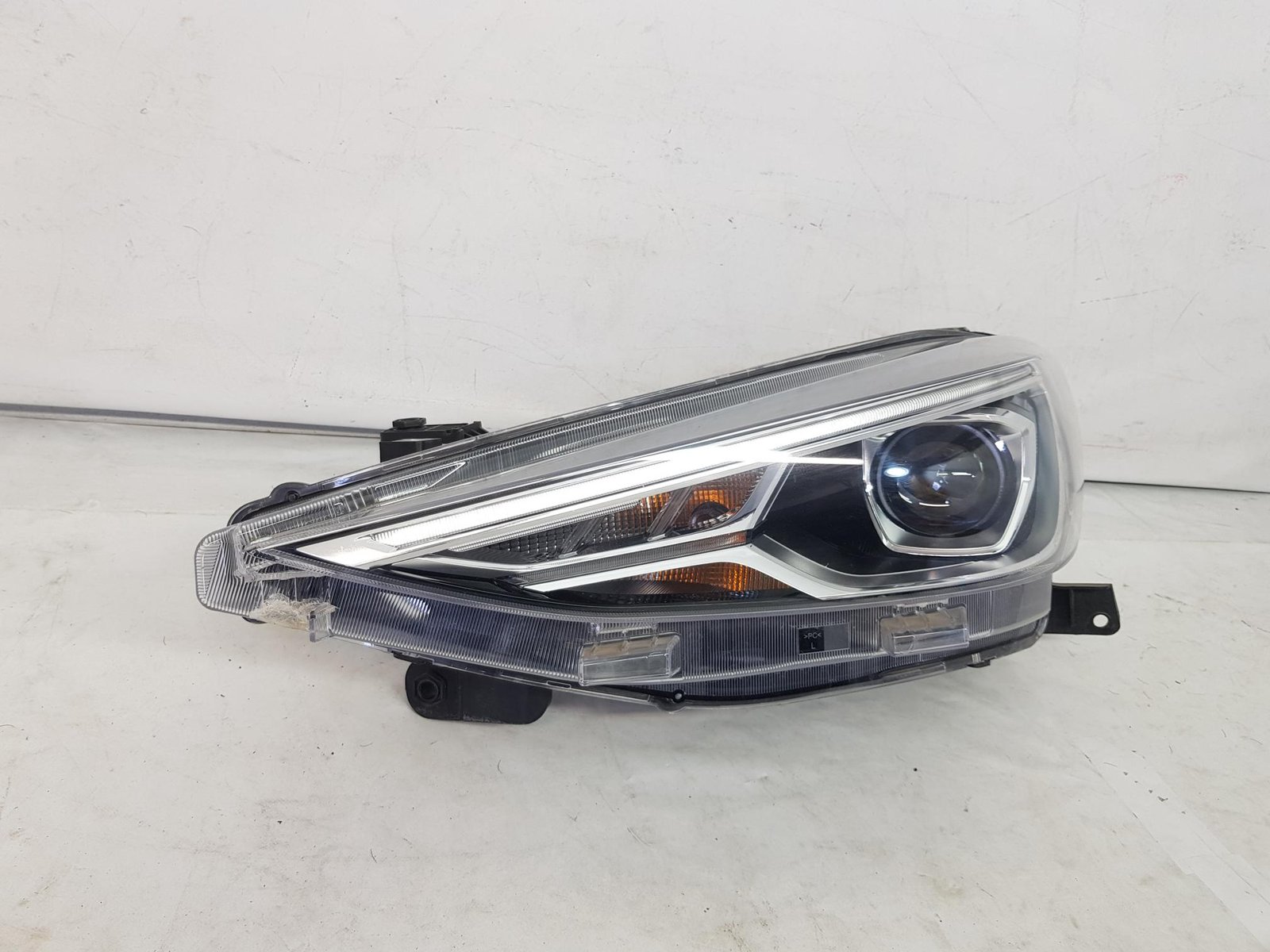 Far stanga halogen + led MG ZS 11990303 2024 2025 2026 - imagine 3