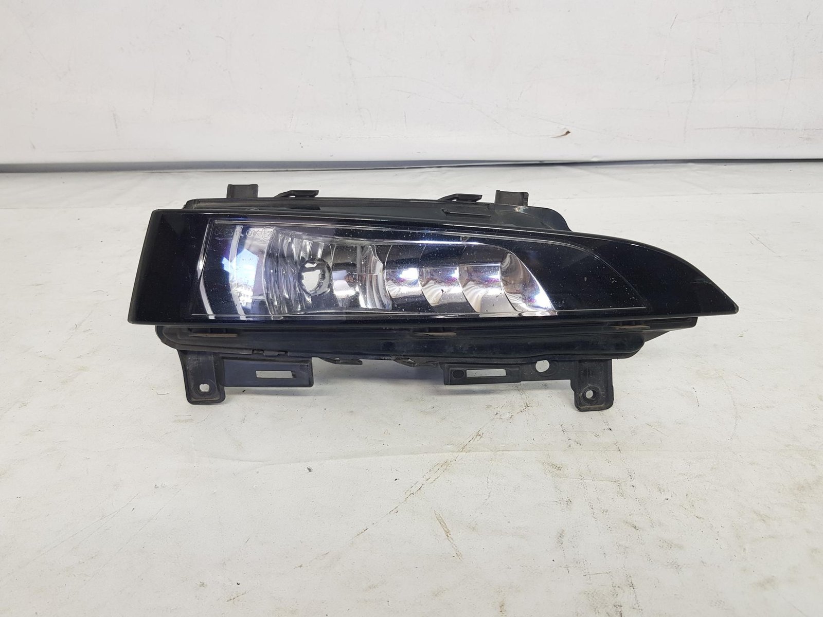 Proiector ceata dreapta Skoda Scala 657941700 2019 2020 2021 2022 2023