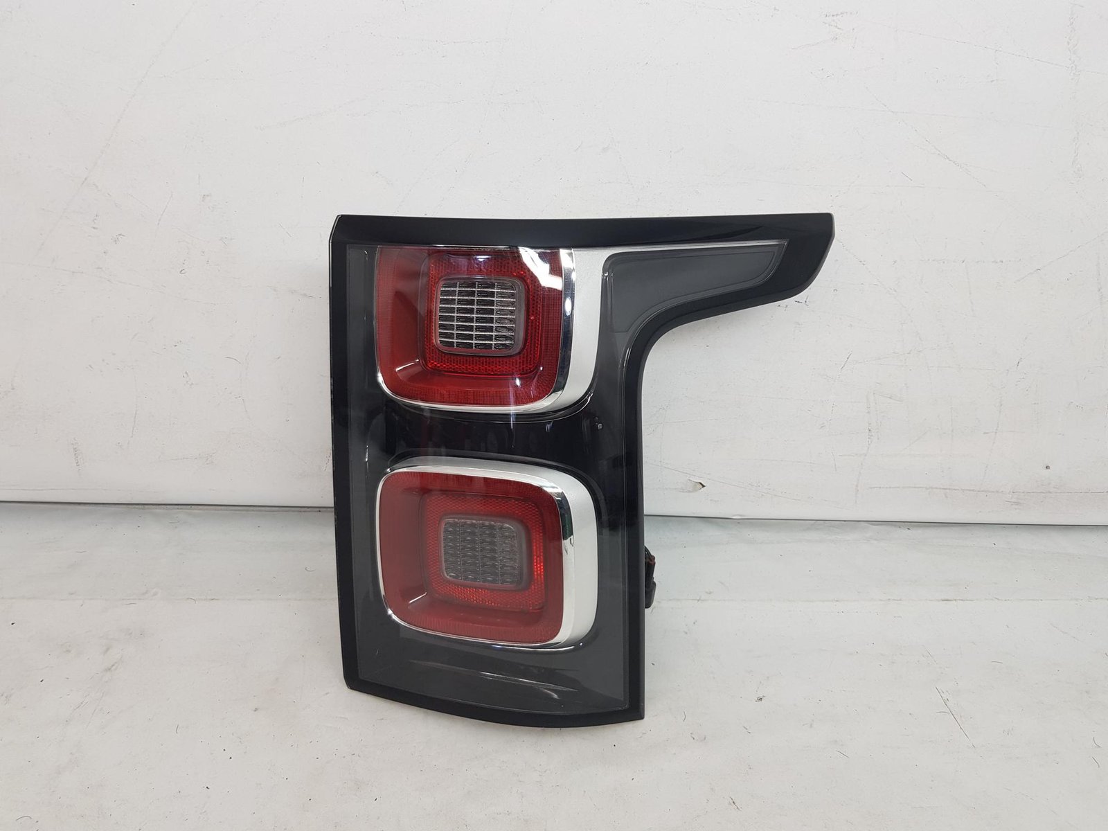 Stop tripla dreapta led Land Rover Range Rover Vogue facelift L405 JK52-13404-AC 2018 2019 2020 2021 2022