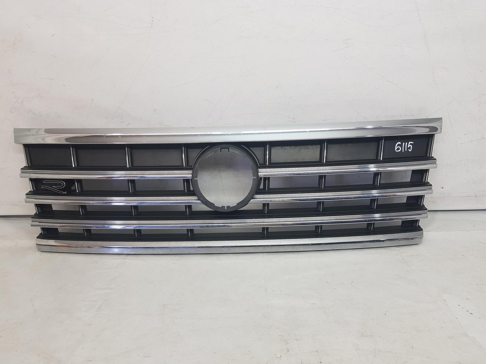Grila radiator VW Touareg R Line 7608536696 2018 2019 2020 2021 2022 2023 2024