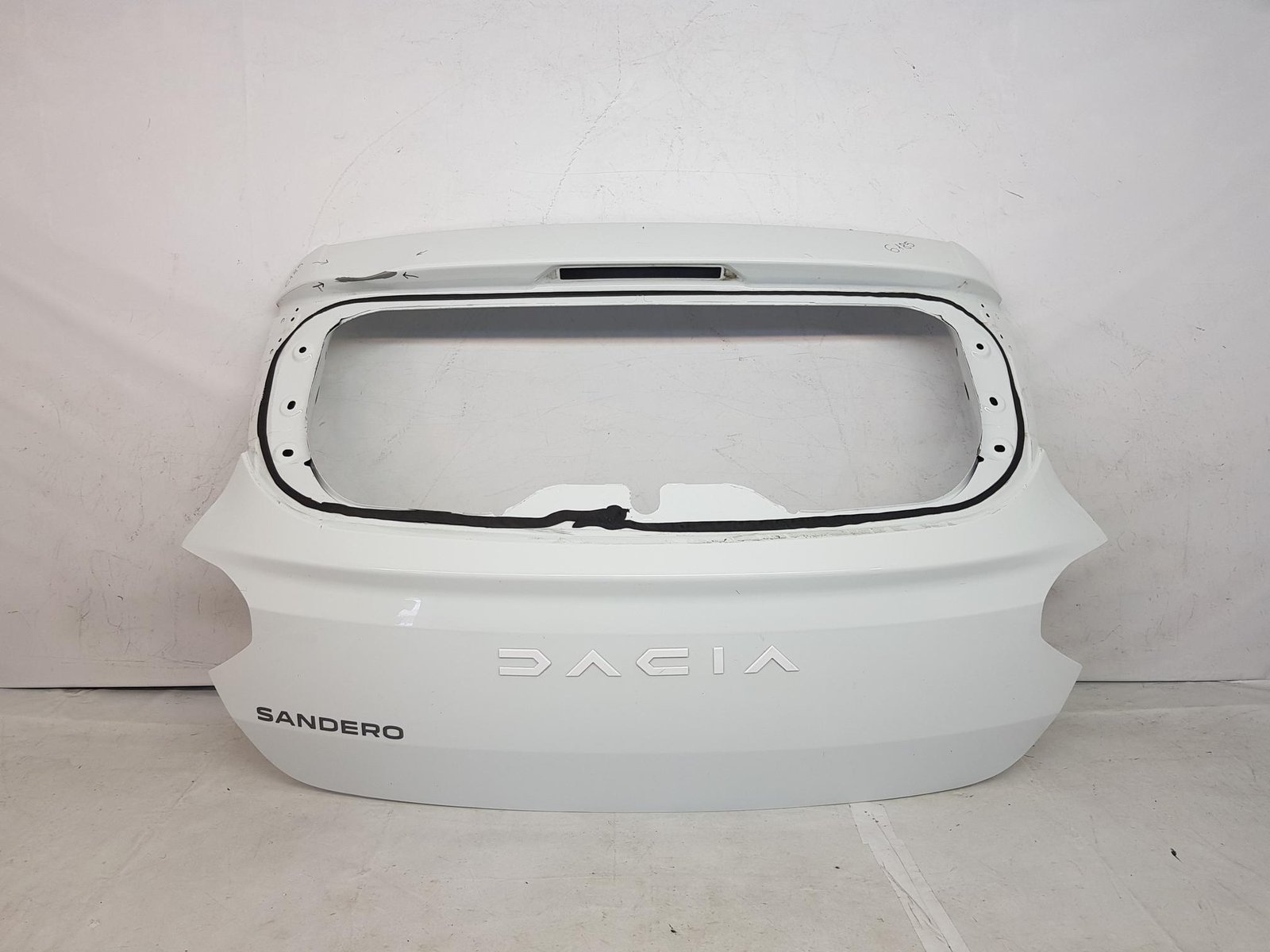 Haion Capota Dacia Sandero 3 facelift 901223148R 2024 2025 2026