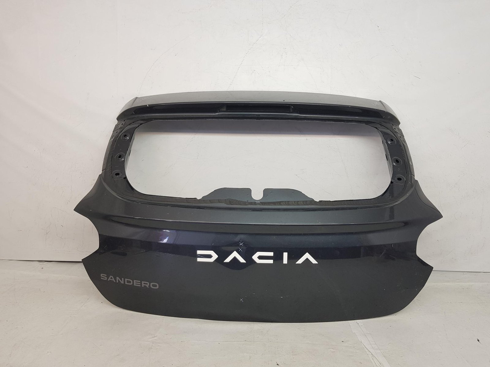 Haion Capota Dacia Sandero 3 facelift 901223148R 2024 2025 2026