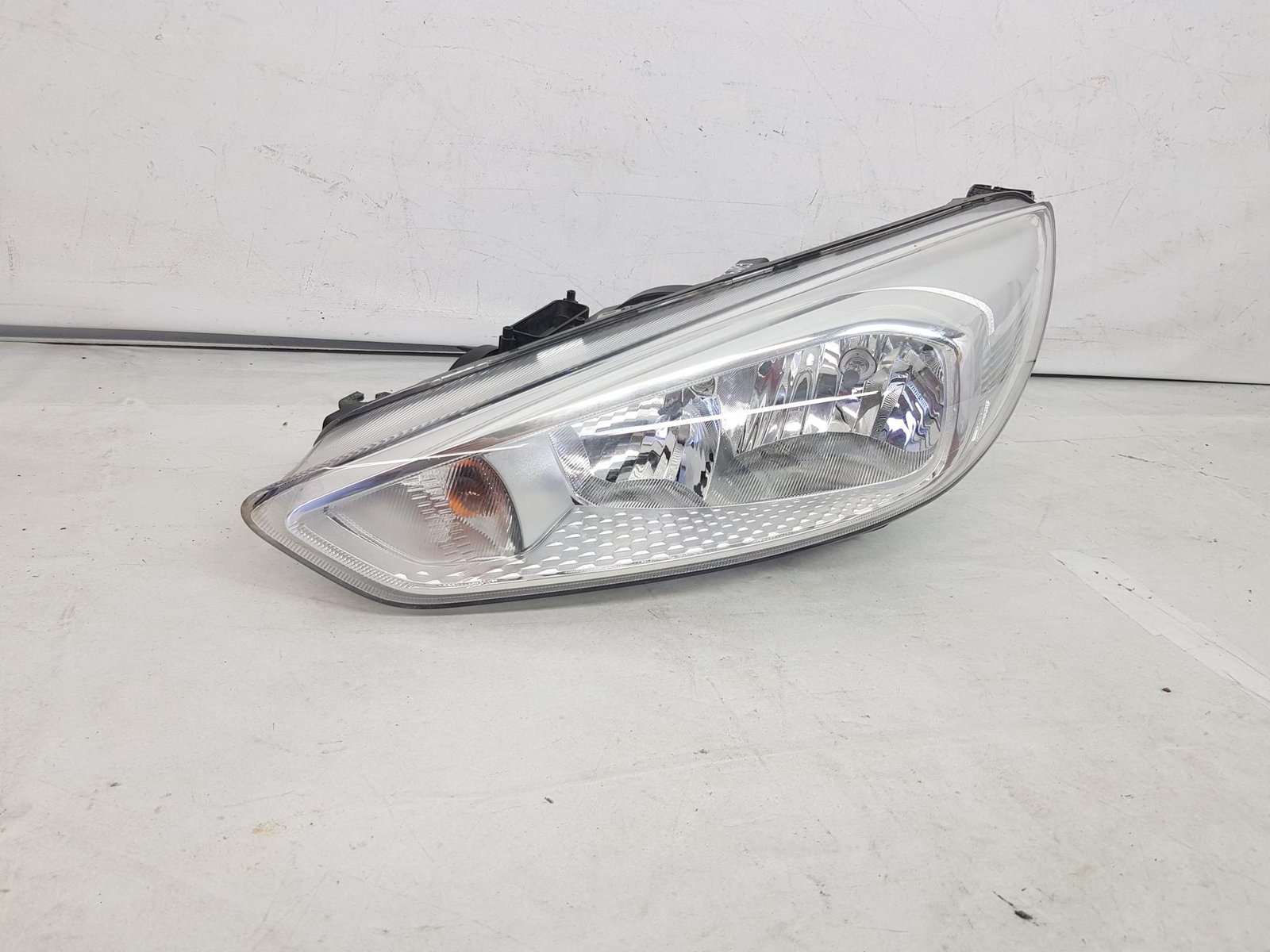 Far stanga halogen Ford Focus 3 facelift F1EB-13W030-AE 2015 2016 2017 2018 2019 - imagine 2