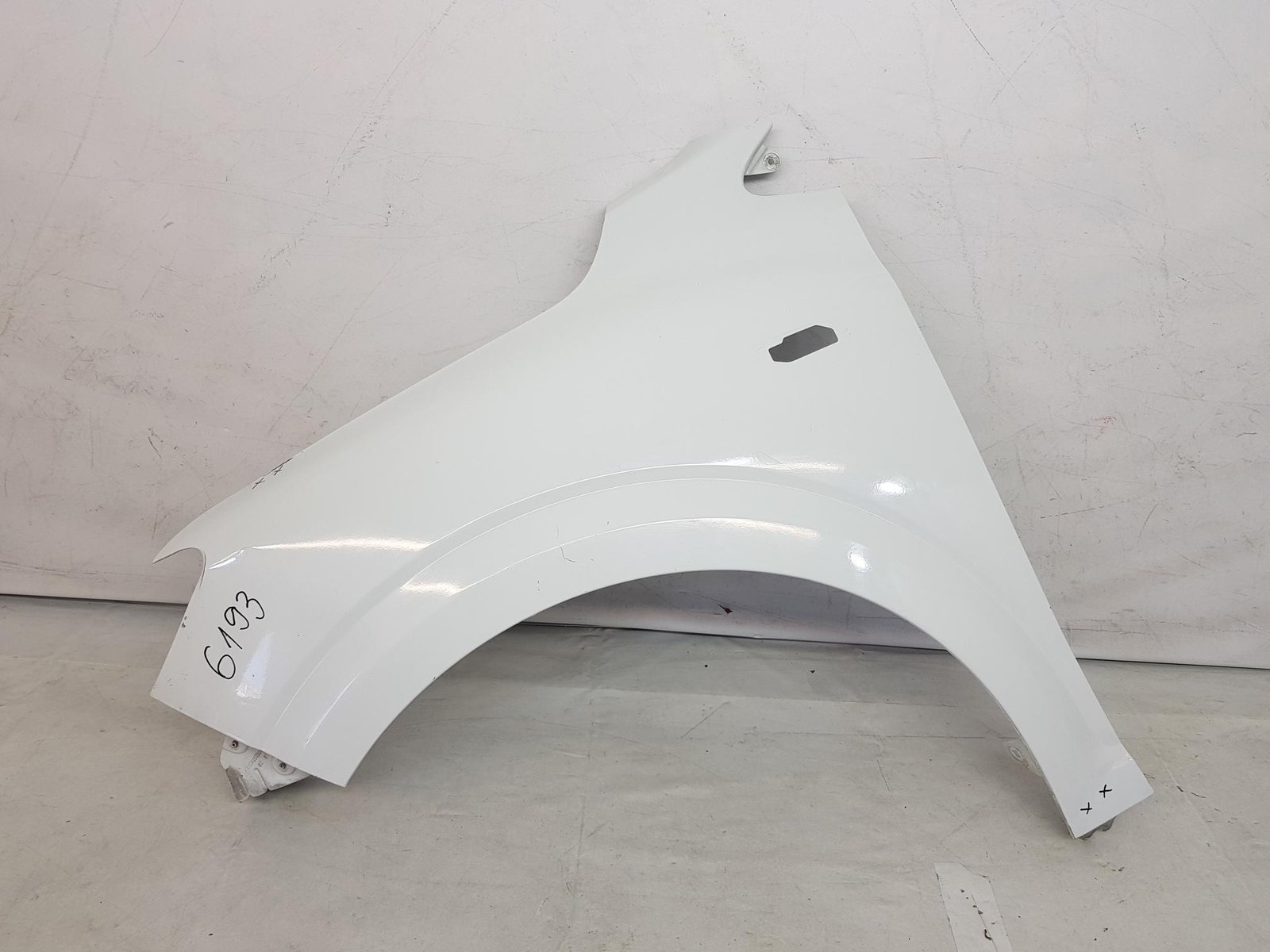 Aripa stanga fata Dacia Logan 3 Sandero 3 260925030R 2020 2021 2022 2023 2024 2025 2026