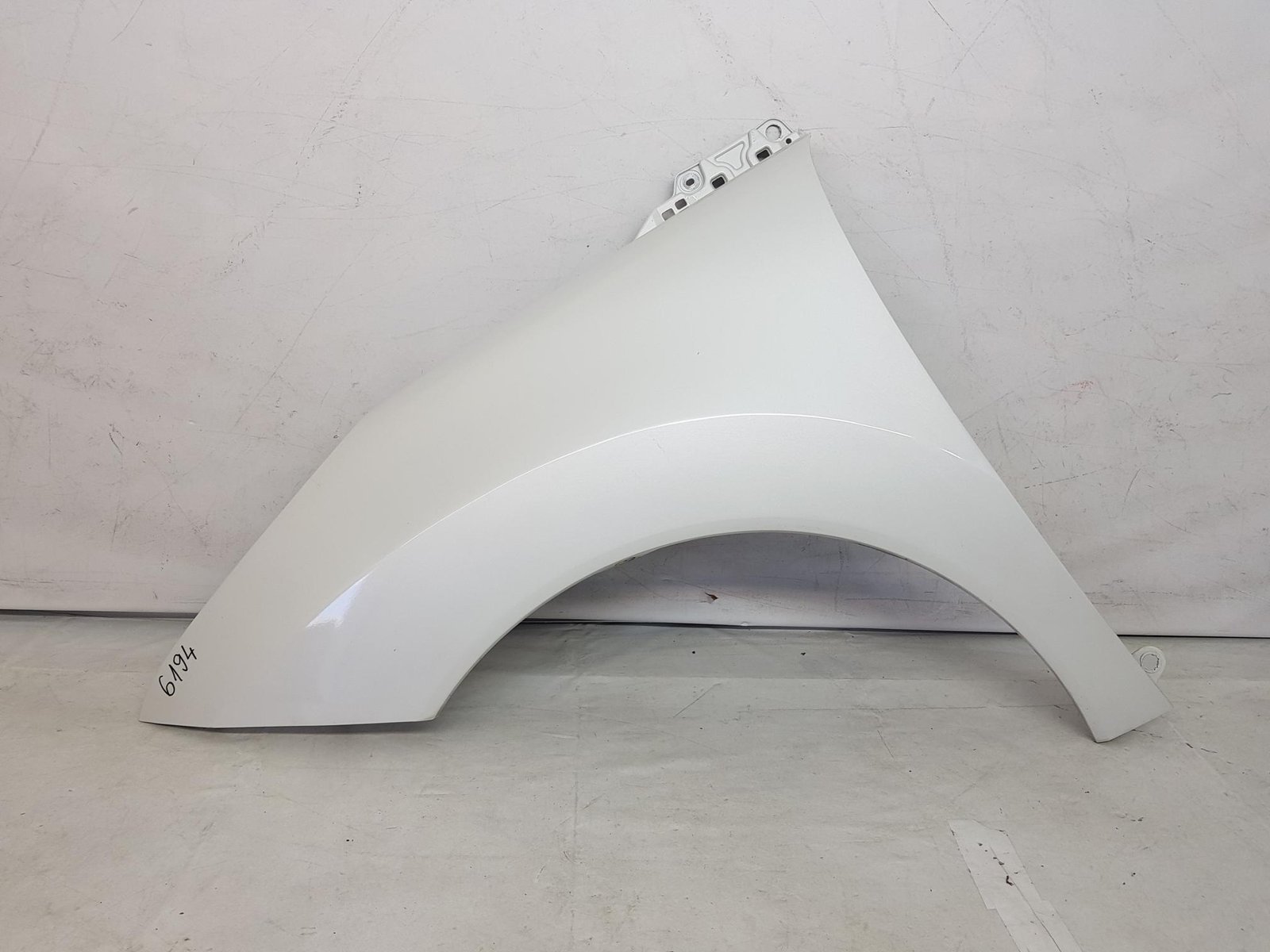 Aripa stanga fata Peugeot 308 9682889980 2008 2009 2010 2011 2012 2013