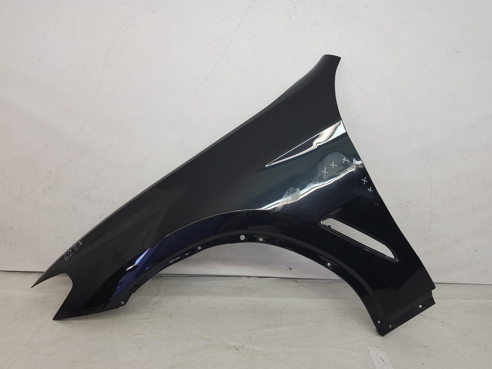 Aripa spate fata BMW X3 G01 X4 G02 18404102005 2018 2019 2020 2021 2022 2023